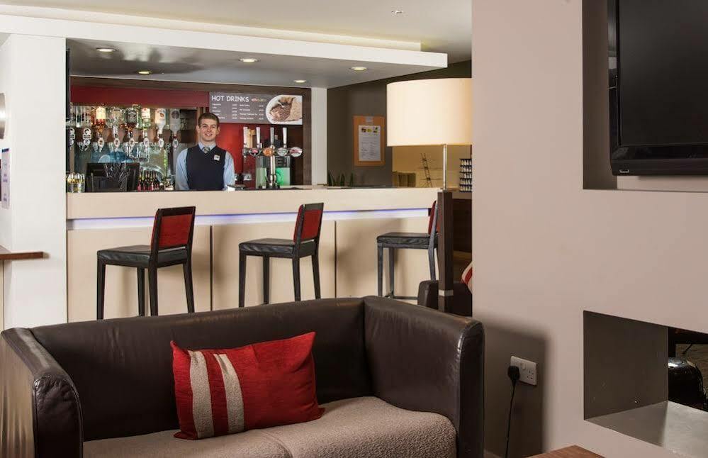 Express By Ihg Hotel