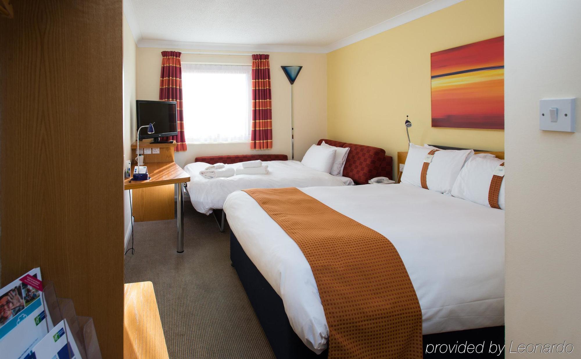 Express By Ihg Hotel 3*